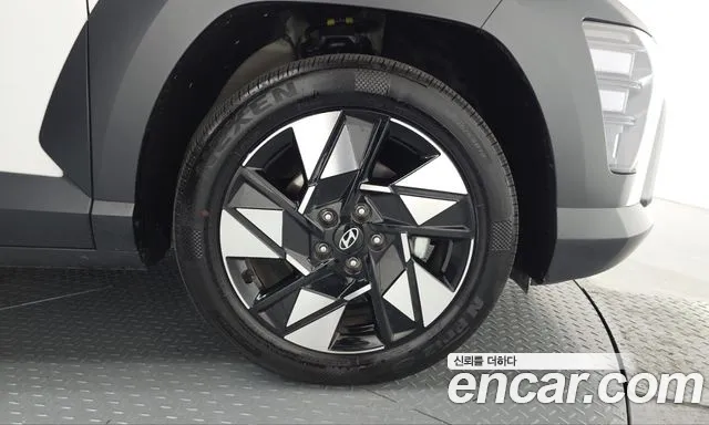 Hyundai Kona SX2 — Фото автомобиля 6