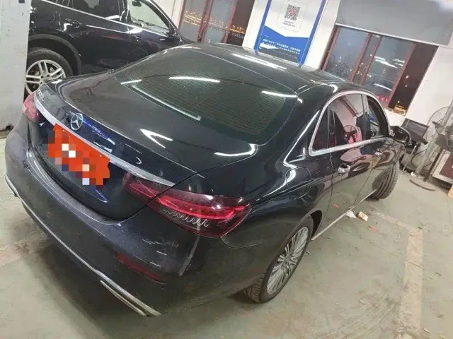 Mercedes-Benz E-Class — Фото автомобиля 5