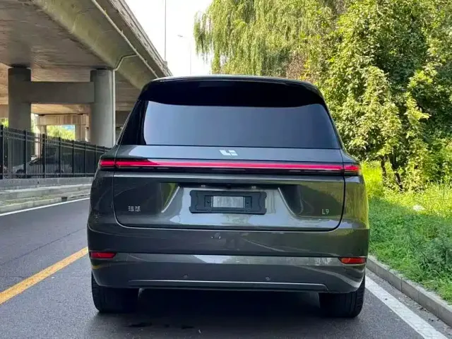 Li Auto L9 — Фото автомобиля 3