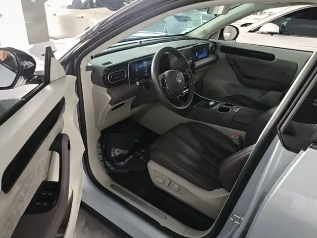 Leapmotor C11 — Фото автомобиля 8