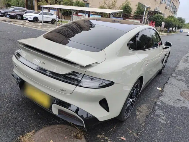Xiaomi SU7 — Фото автомобиля 6