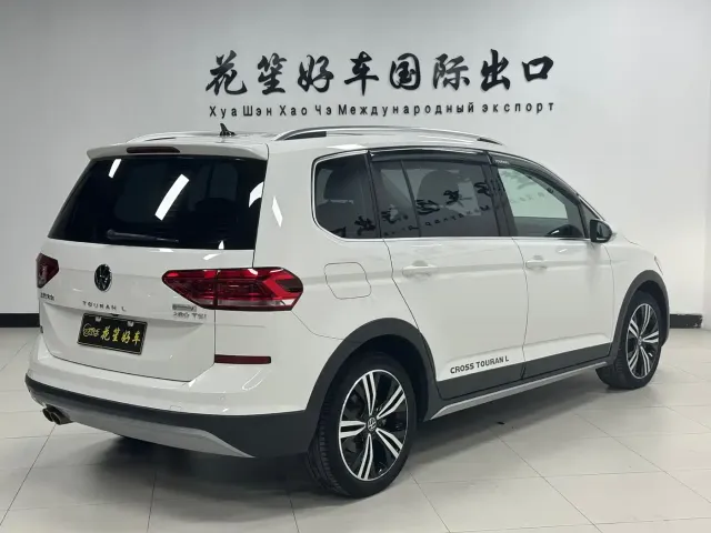 Volkswagen Touran 2021 Touran L 280TSI DSG Cross Edition 7-seater — Фото автомобиля 5