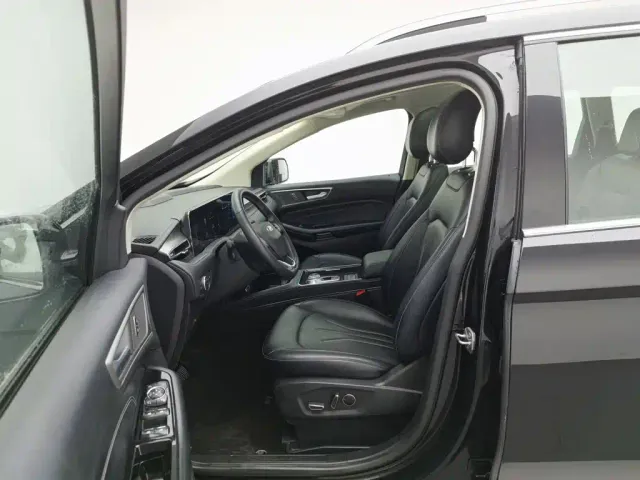 Ford Edge — Фото автомобиля 10