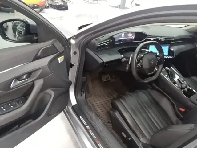 Peugeot 508 — Фото автомобиля 15