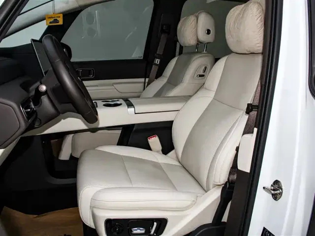 Li Auto MEGA — Фото автомобиля 18
