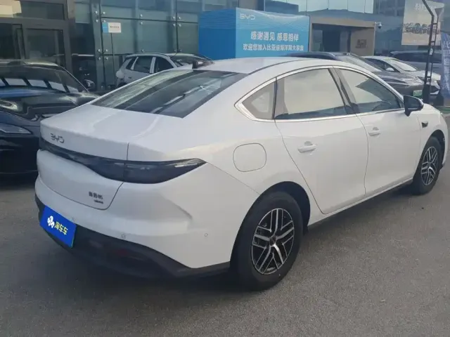 BYD Seal 05 DM-i — Фото автомобиля 3