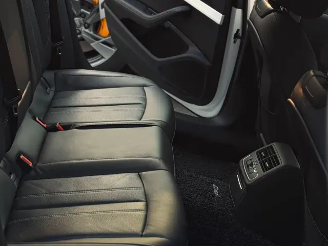 Audi A4L — Фото автомобиля 15