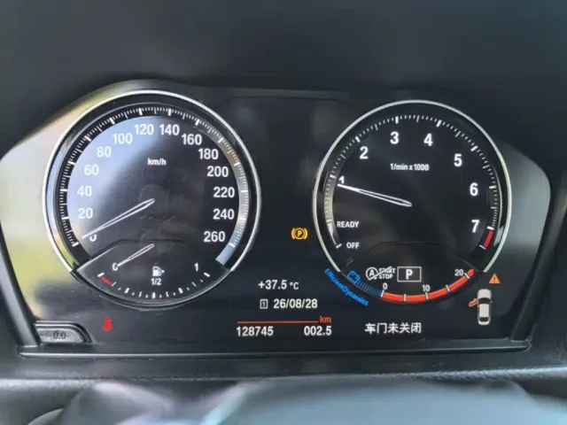 BMW 1 Series — Фото автомобиля 11