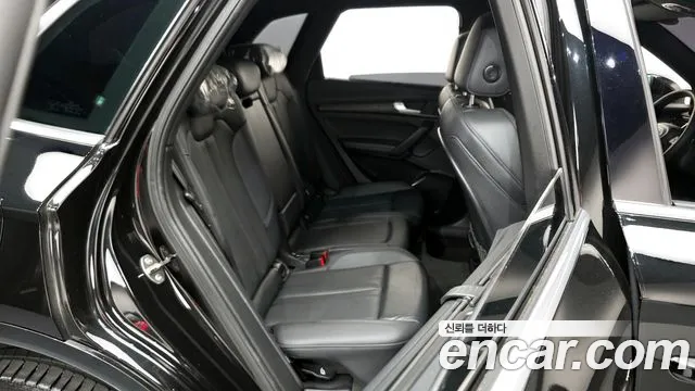 Audi Q5 45 TFSI quattro Premium — Фото автомобиля 8