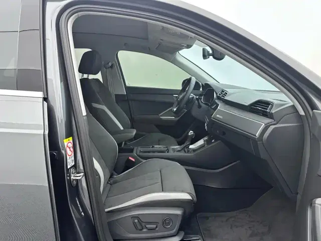 Audi Q3 — Фото автомобиля 10