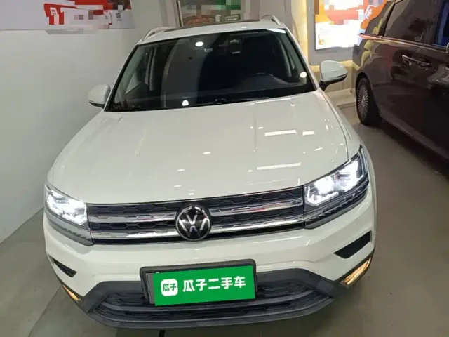 Volkswagen Tharu — Фото автомобиля 2