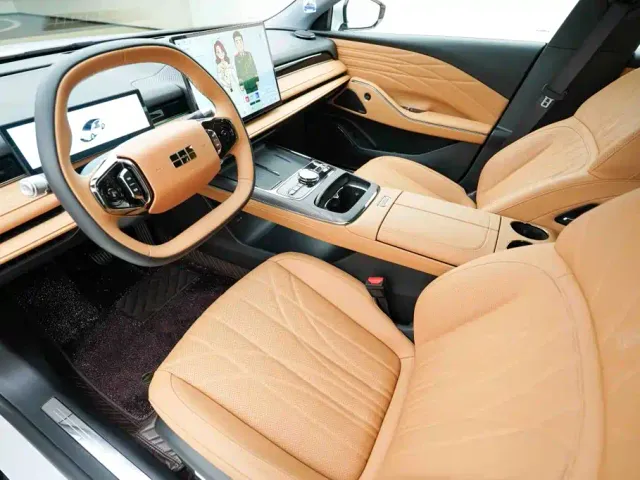 Geely Galaxy Xingyao 8 — Фото автомобиля 8
