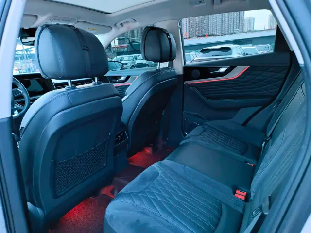 Hongqi HS5 — Фото автомобиля 5