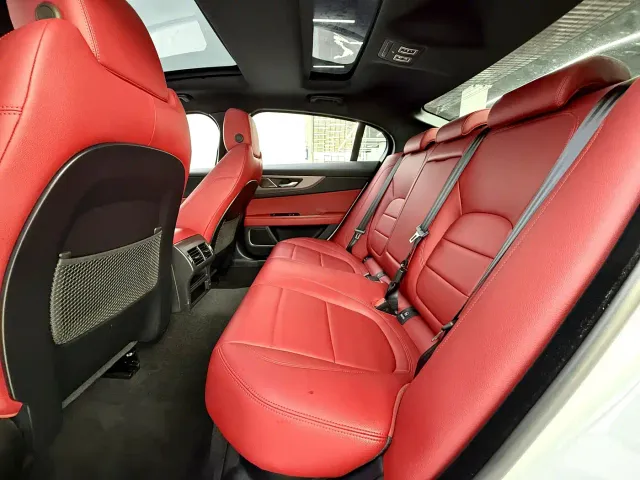 Jaguar XEL — Фото автомобиля 13