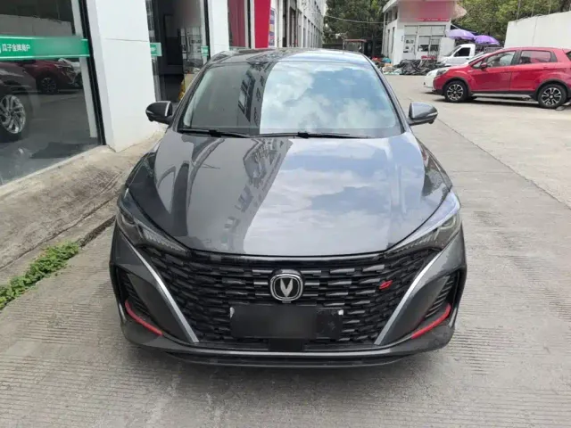 Changan Eado — Фото автомобиля 2