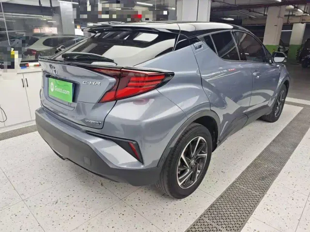 Toyota C-HR — Фото автомобиля 6