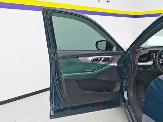 GAC Trumpchi GS8 — Фото автомобиля 7