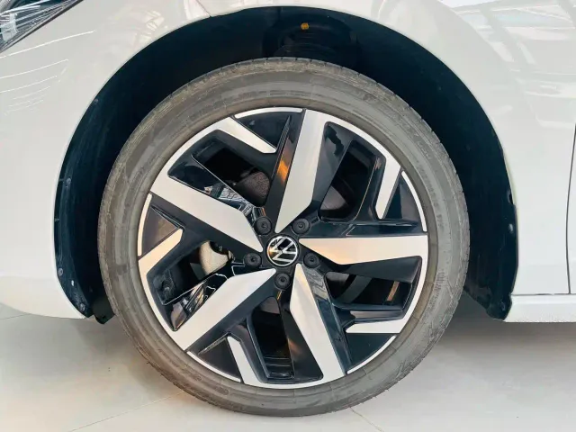 Volkswagen Lamando — Фото автомобиля 3
