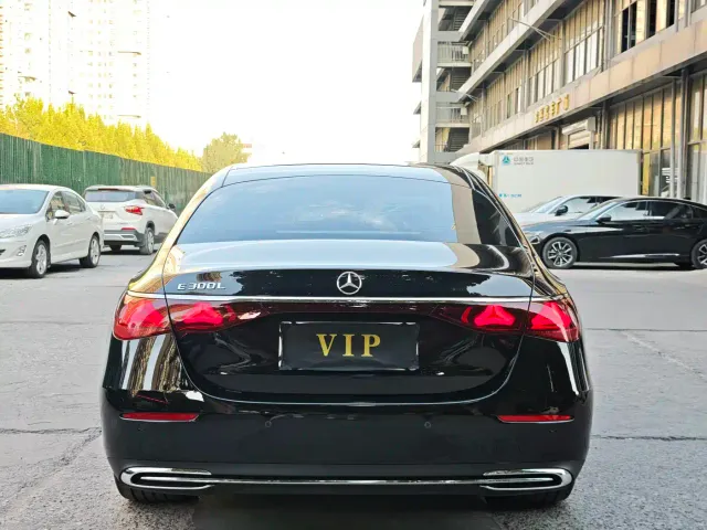 Mercedes-Benz E-Class — Фото автомобиля 9