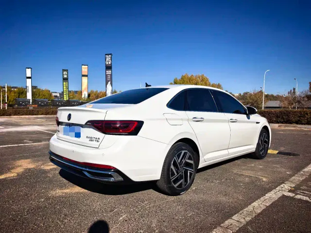 Volkswagen Sagitar — Фото автомобиля 6