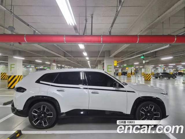BMW XM — Фото автомобиля 7