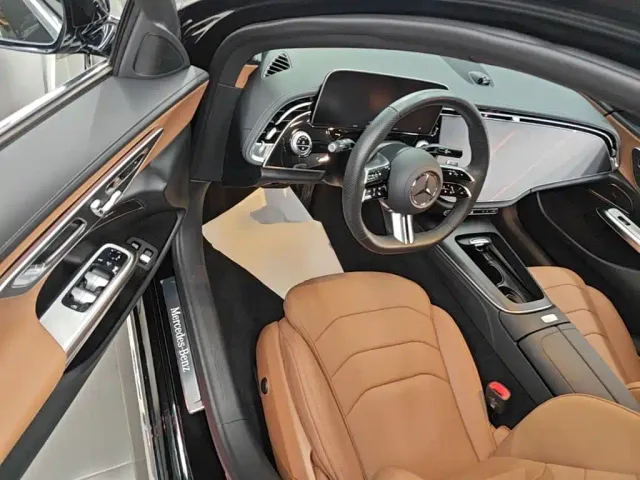 Mercedes-Benz E-Class — Фото автомобиля 15