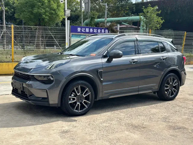 Фотография автомобиля — Lynk & Co 01