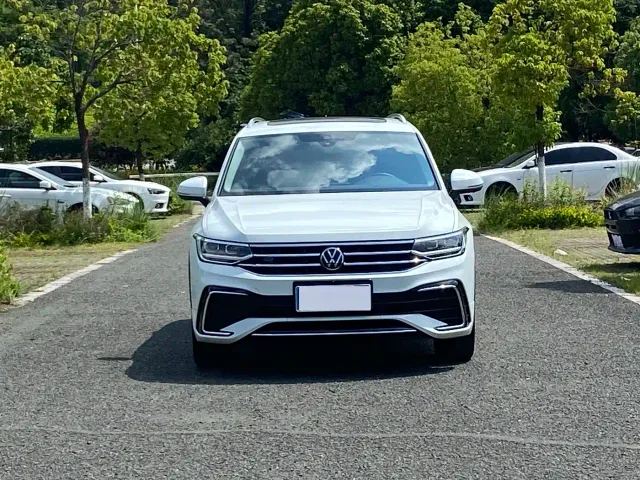 Volkswagen Tiguan L — Фото автомобиля 2