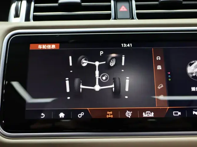Land Rover Range Rover — Фото автомобиля 16