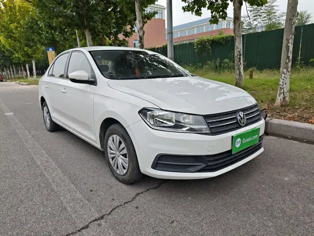 Volkswagen Santana — Фото автомобиля 3