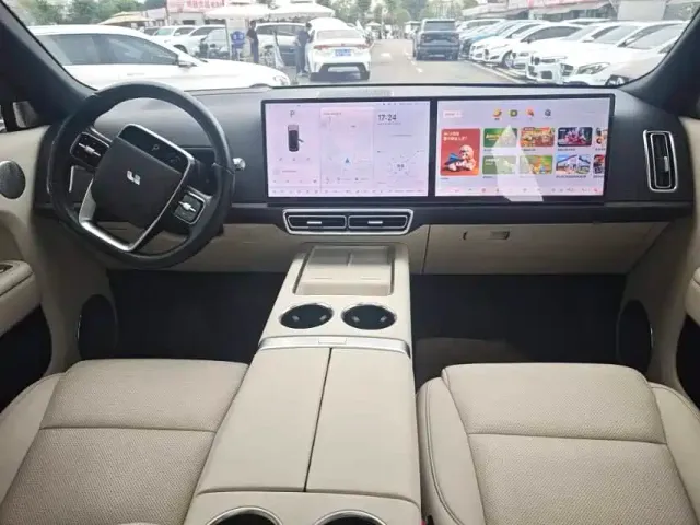 Li Auto L8 — Фото автомобиля 5