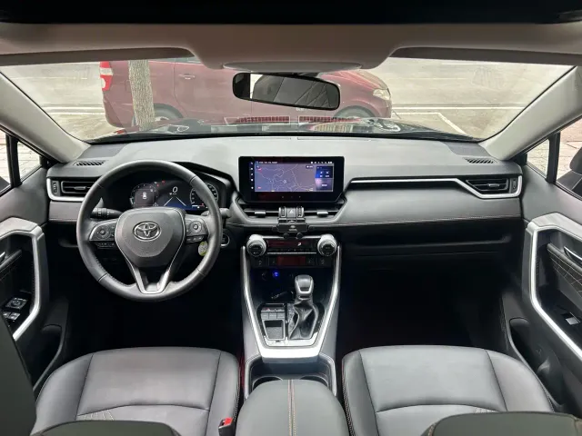 Toyota RAV4 — Фото автомобиля 5
