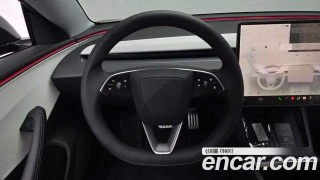 Tesla Model 3 — Фото автомобиля 19