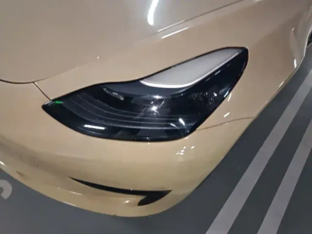 Tesla Model 3 — Фото автомобиля 2