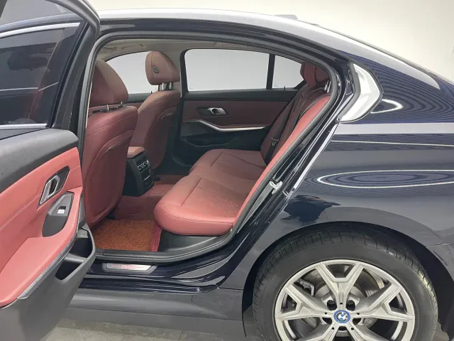 BMW i3 — Фото автомобиля 17