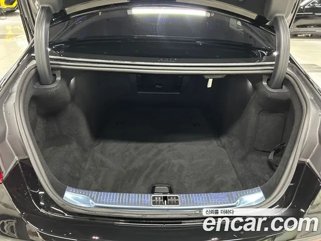 Mercedes-Benz S-Class — Фото автомобиля 19