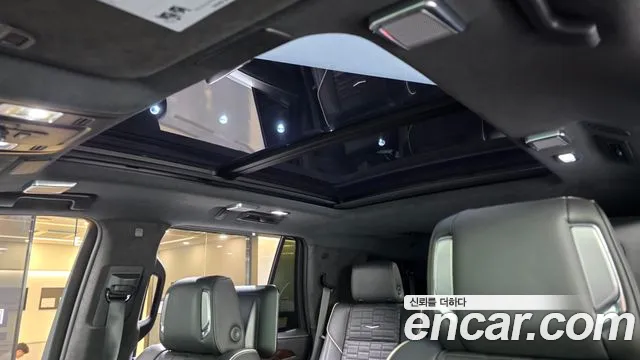 Cadillac Escalade Generation 5 — Фото автомобиля 18