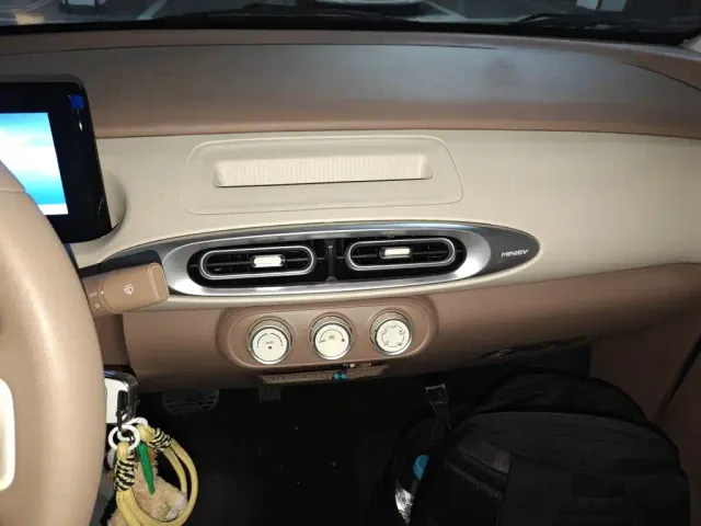 Wuling Hongguang Mini EV — Фото автомобиля 14