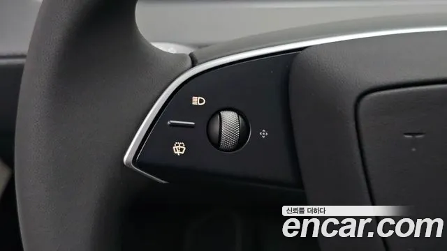Tesla Model Y — Фото автомобиля 21