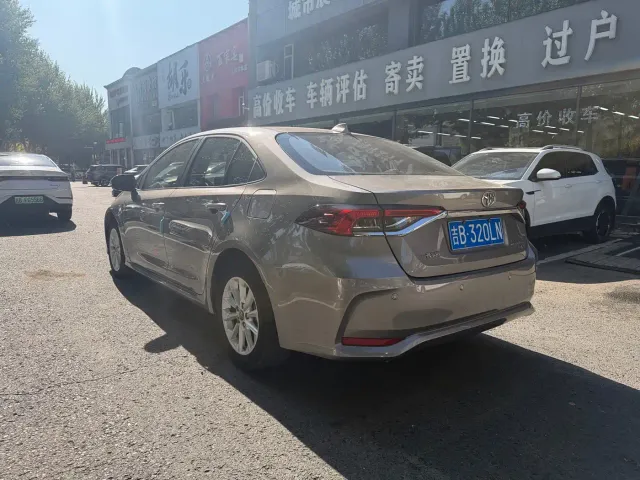 Toyota Corolla — Фото автомобиля 5