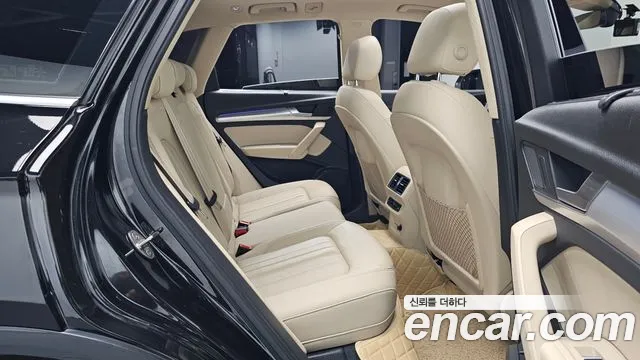 Audi Q5 FY — Фото автомобиля 17