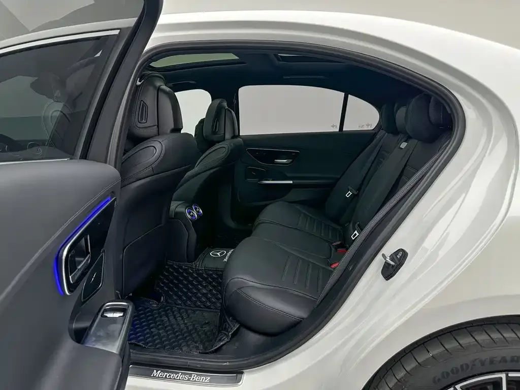 Mercedes-Benz Mercedes-Benz C-Class 2024 Facelift C 260 L Sport — Фото автомобиля 19