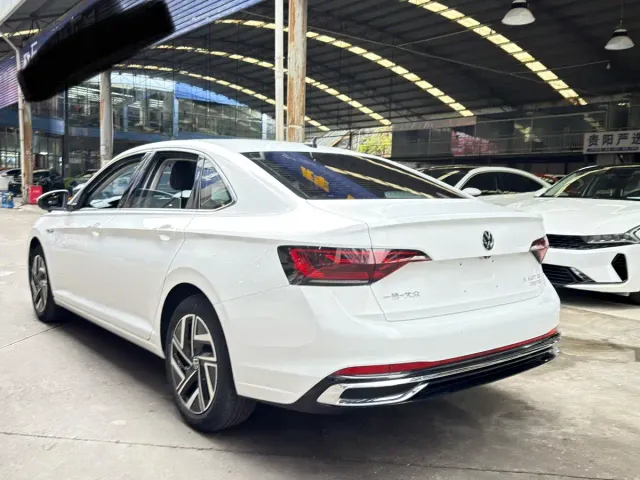 Volkswagen Sagitar — Фото автомобиля 7