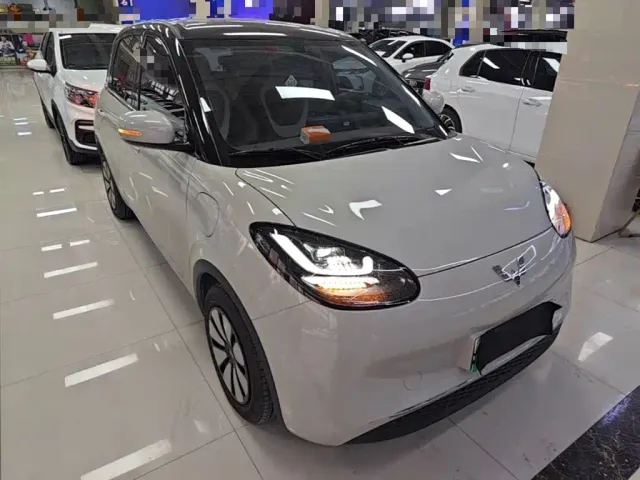 Wuling Bingo — Фото автомобиля 3