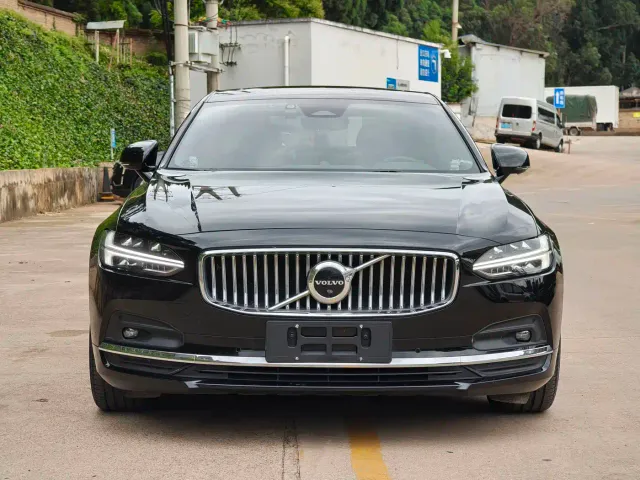 Volvo S90 — Фото автомобиля 2