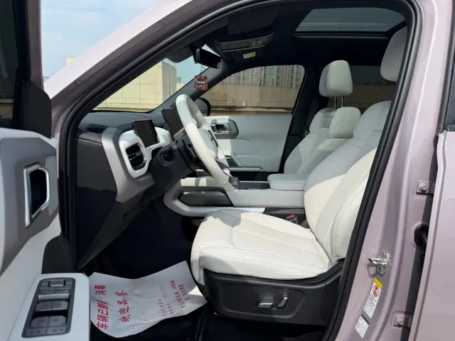 Fang Cheng Bao Titanium 3 2025 501KM RWD Smart Drive Max — Фото автомобиля 10