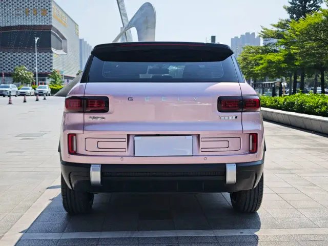 Geely ICON — Фото автомобиля 3