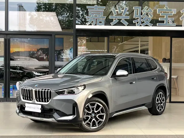 Фотография автомобиля — BMW X1