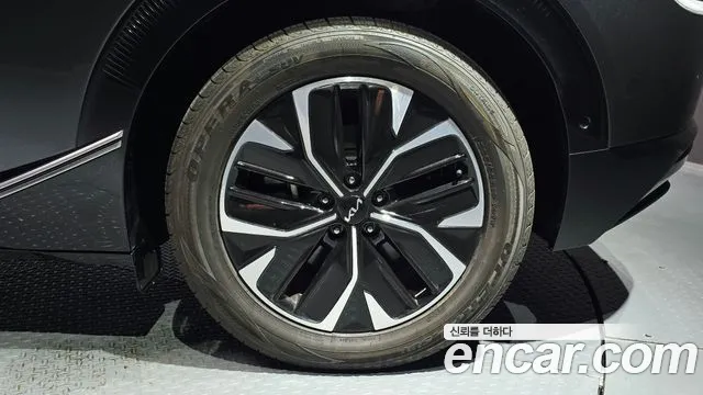 Kia EV6 — Фото автомобиля 6