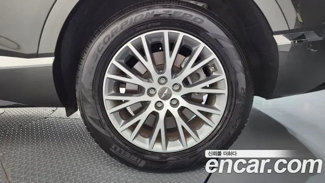 Genesis GV80 2.5T Бензин 2WD — Фото автомобиля 17